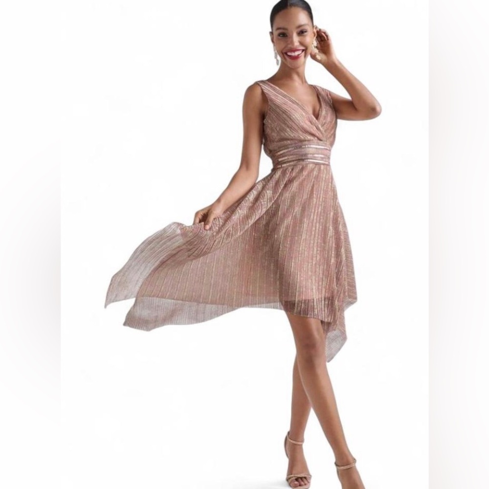 NWOT VENUS Hanky Hem Shimmer Dress Rose Gold Size 8